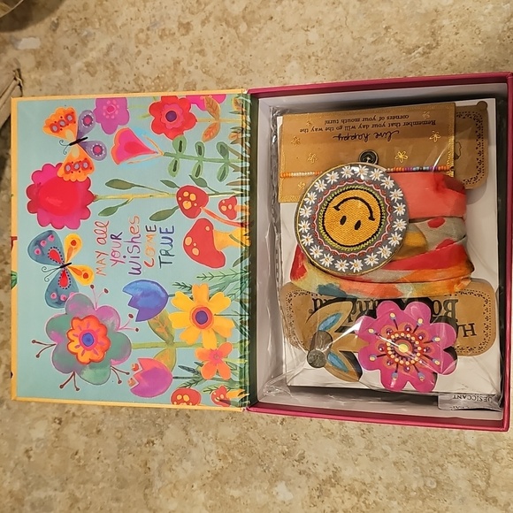 Natural Life Happy Box - Picture 2 of 5